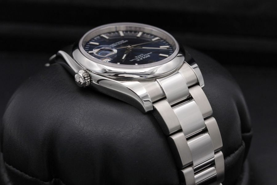 Rolex Oyster Perpetual Date 115200